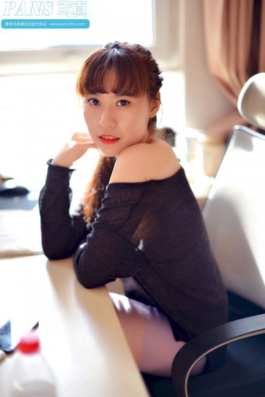 两人都脱了衣服亲嘴