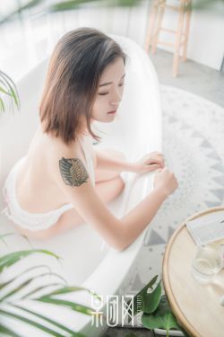 麻豆美女裸体AAAA片